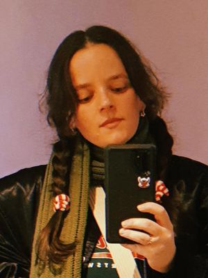 Sofia, 36