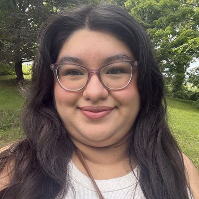 Yaeli, 22