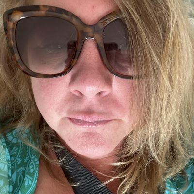 Amanda, 50