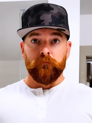 Zachary, 43