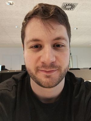 Manuel, 28