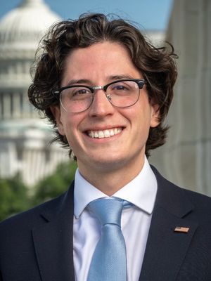 Nick, 32