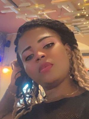 Sophia, 25