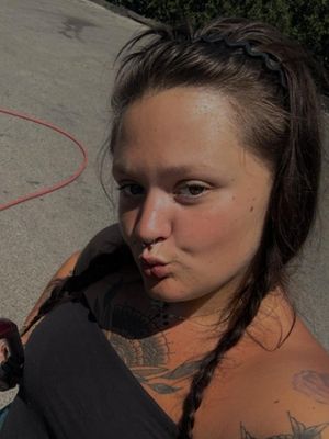 Lucy, 23