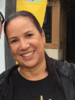 Claudia, 58