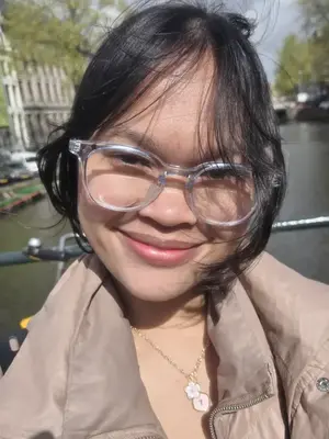 Clara, 20