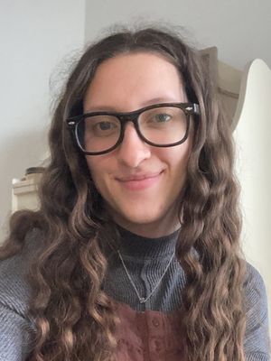 Gabrielle, 25