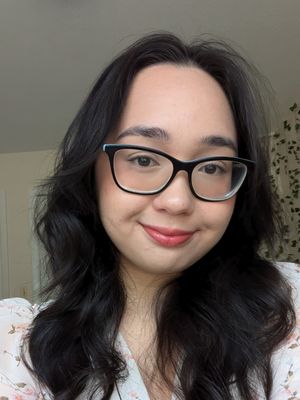 Angelica, 24