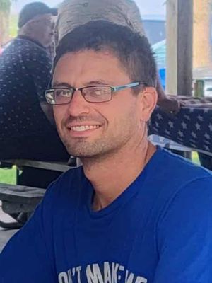 Alex, 34