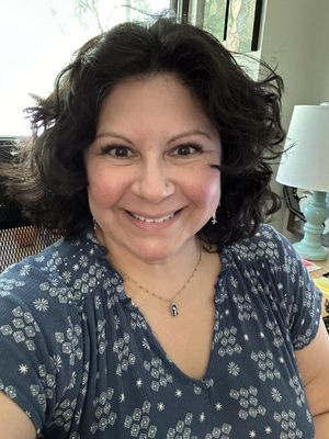 Marisol, 51