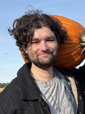 Ben, 29