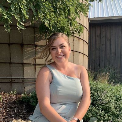 Ashley, 29