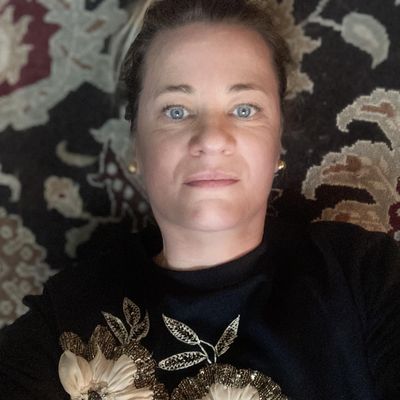 Ela, 52