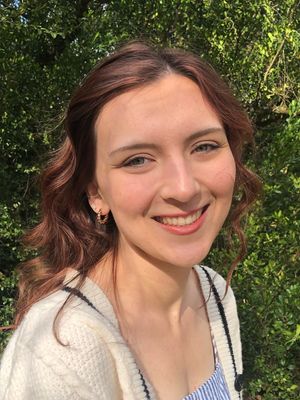 Emma, 26