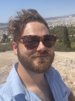 Chris, 28
