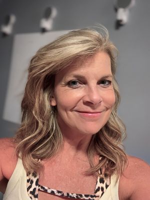 Cindy, 51