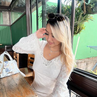 Jacqueline, 31