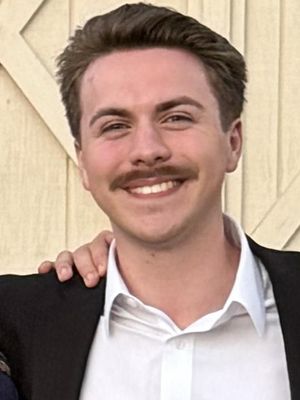 Ian, 25