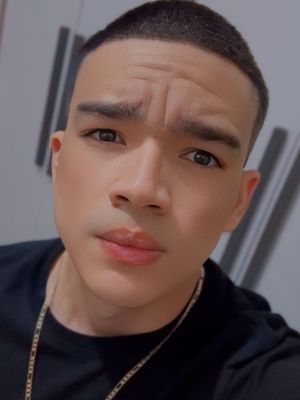 Regis, 32