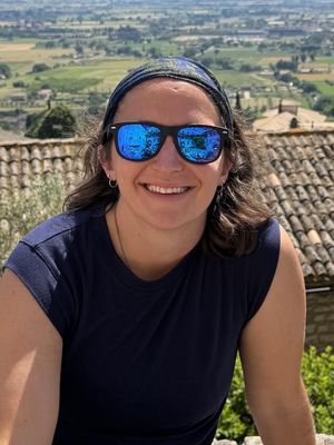 Becca, 31