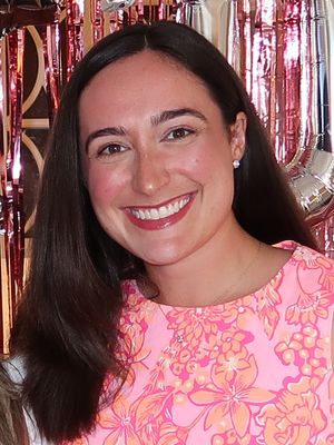 Alexis, 25