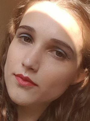 Mirela, 23