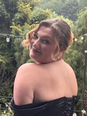 Amanda, 24