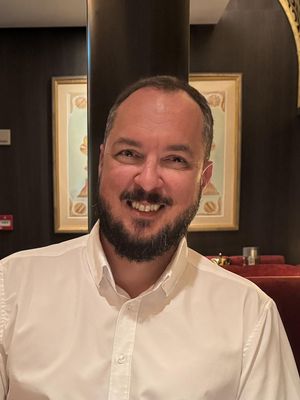 Edwin, 44