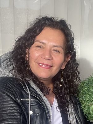 Alejandra, 51