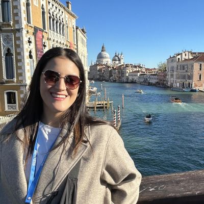 Karelli, 28