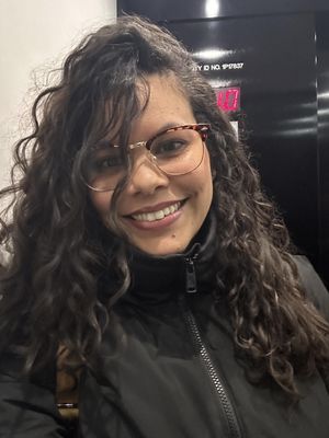 Diana, 35