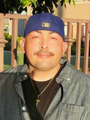 Daniel, 44