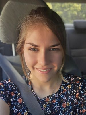 Audrey, 18