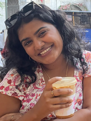 Alicia, 25