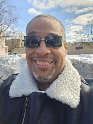 Ronnie, 53
