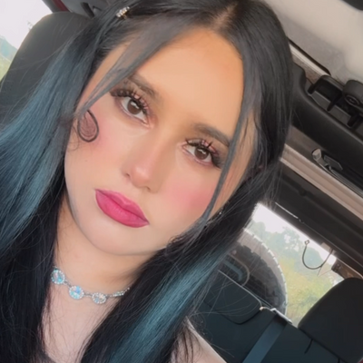 Mayra, 32