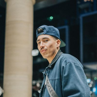 Dylan, 29