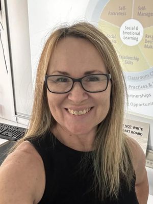 Julianne, 50