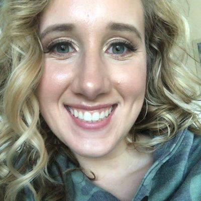 Cami, 29