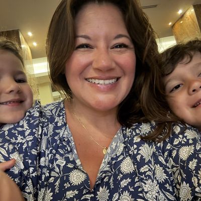 Kathy, 44