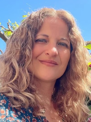 Vanesa, 53