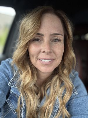 Sabine, 49