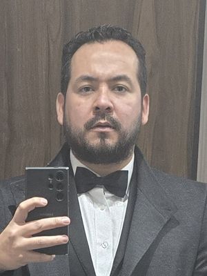 Leo, 36