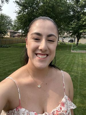 Cristina, 23