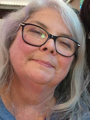 Sandra, 59