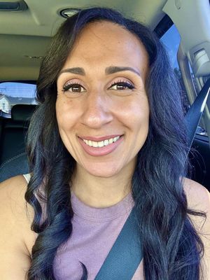 Vivian, 37