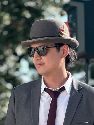 Chris, 37