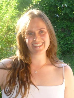 Gloria, 26