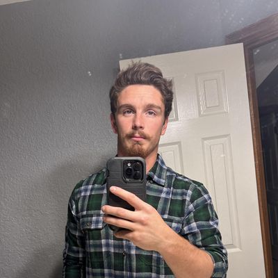Daniel, 25