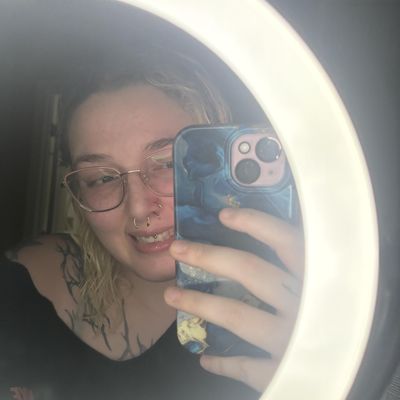 Grace, 24